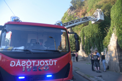 Tűzoltók dolgoznak