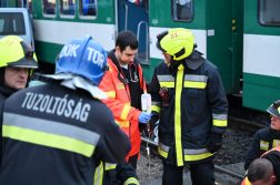  [Bélyegkép] 	dolgozó tűzoltók