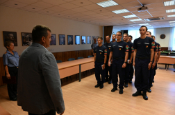 Tíz újonc tűzoltó kezdi meg szolgálatát a fővárosban