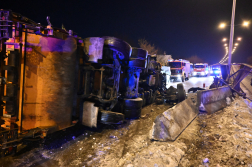 a felborult kukásautó