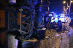 a felborult kukásautó