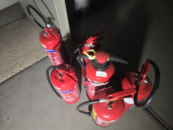 Kisebb tűz volt egy budapesti sportcsarnokban