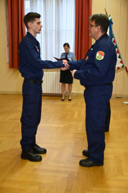 Parancs átadás az újoncnak