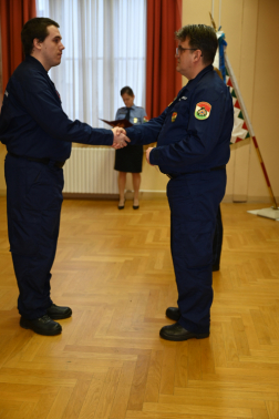 Parancs átadás az újoncnak