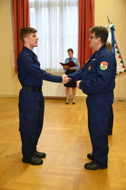 Parancs átadás az újoncnak