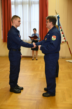 Parancs átadás az újoncnak