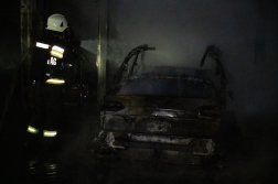 tűzoltók dolgoznak