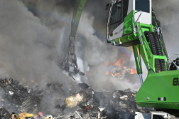 Tűz keletkezett egy hulladékfeldolgozó üzem területén