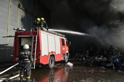 Tűz keletkezett egy hulladékfeldolgozó üzem területén