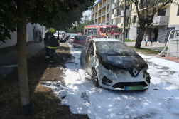 kiégett elektromos autó
