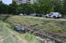 Patakba hajtott egy autó Zuglóban