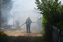 Kigyulladt egy melléképület Rákosszentmihályon