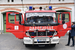Ünnepség a 135 éves budavári tűzoltó laktanyában